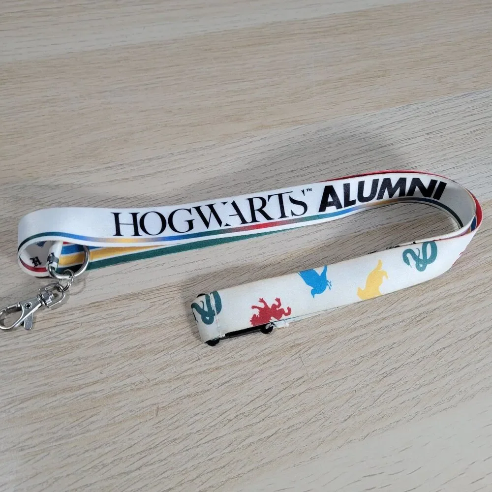 Universal Studios Harry Potter Hogwarts Alumni Lanyard Card Key Fob Holder Clip